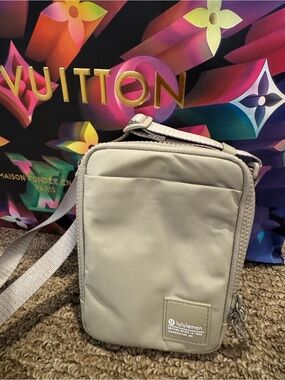 lululemon athletica Small Light Gray Crossbody Messenger Bag